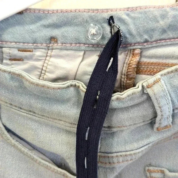 Kids Ponytail size 8 adjustable waist button and zipper closure shorts. 3/$15 - Picture 4 of 4